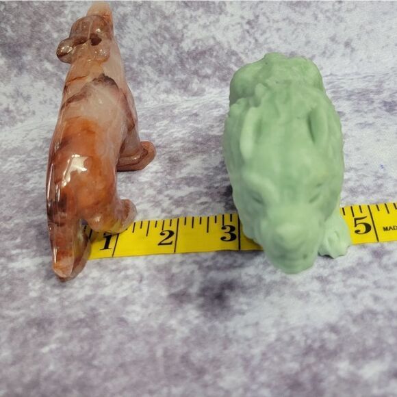 Green Jade & Fire Quartz Wolf - Picture 16 of 16